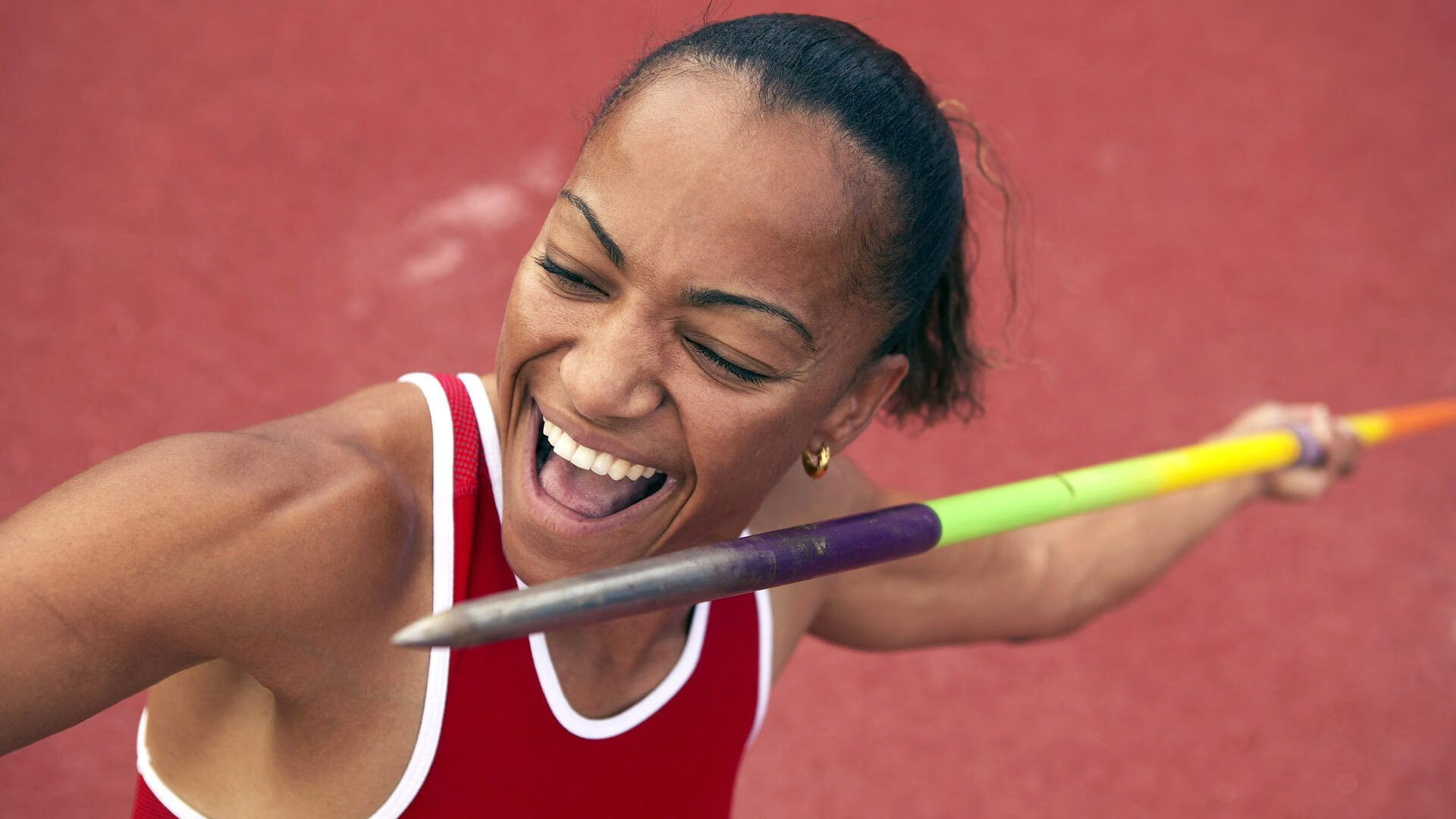 “尼古拉斯·桑特基的精准控制与高效进攻，助美洲狮队占领世界赛场”