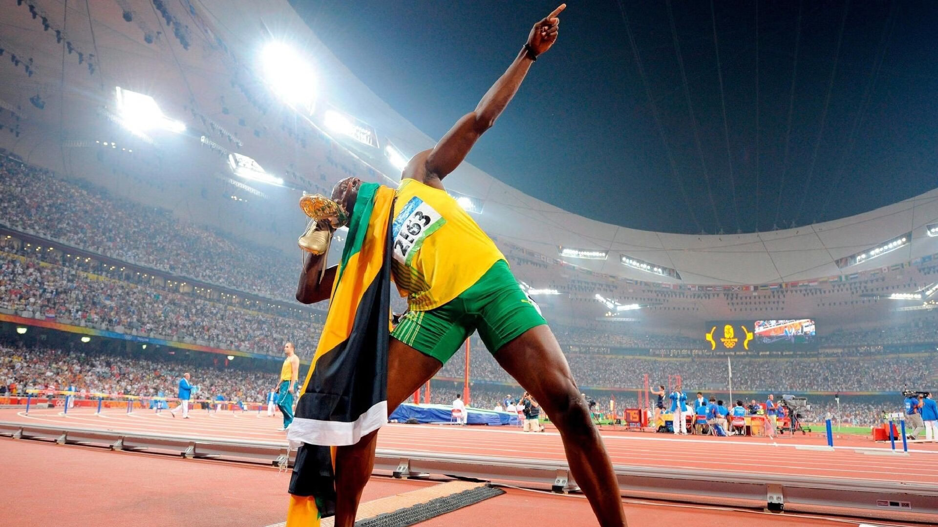 伊利亚·哈伦稳步晋级蝶泳决赛